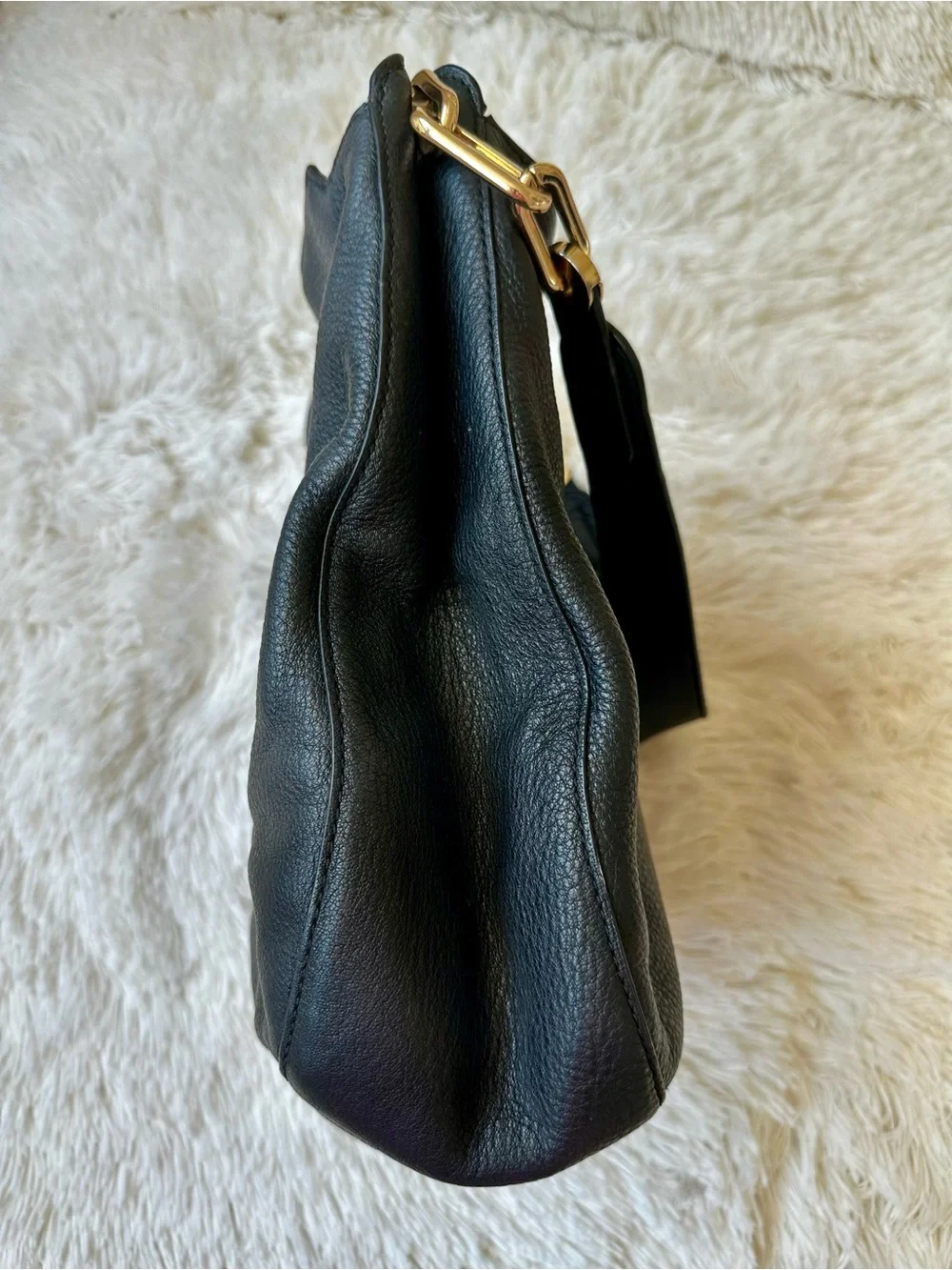 MICHAEL KORS Lillie Large Black Pebbled Leather Hobo Shoulder Bag Gold Chain